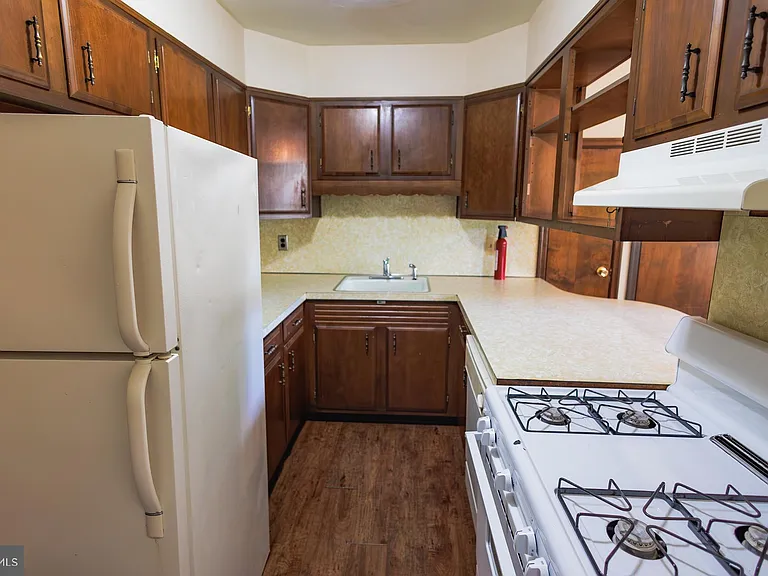 213 Laurel Ave #B — Photo 7