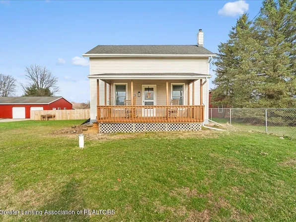 2304 N Chester Rd, Charlotte, MI 48813