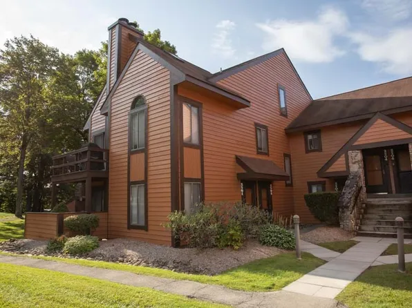 2501 Swiss Mountain Dr, Champion, PA 15622