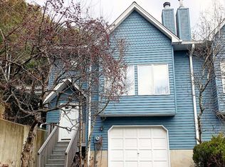 7 Village Gate Way, Nyack, NY 10960