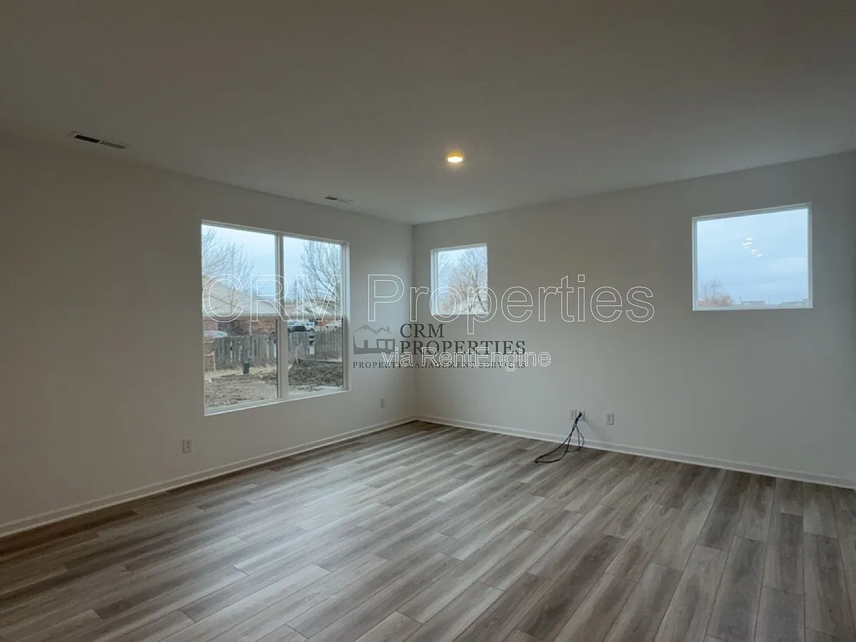 Building Photo - 809 Oyster Bay Dr