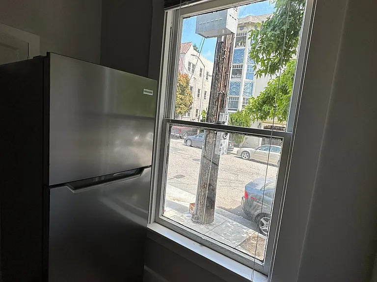 78 Glen Ave #D — Photo 11