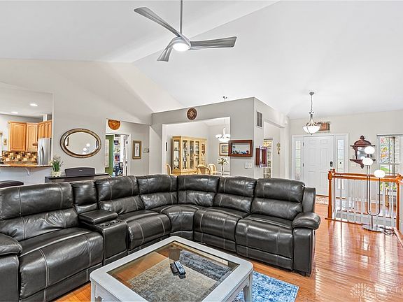 5th image of 6369 Edgebrook Ct
