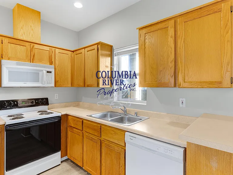 5264 NE 121st Ave #B-8 — Photo 8