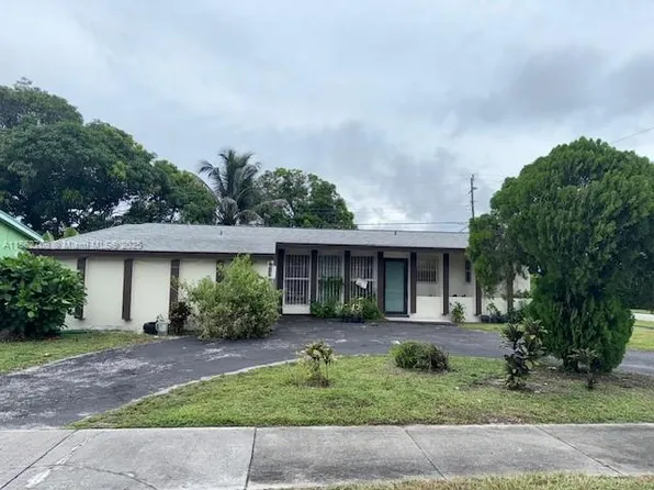 1301 NW 175th St, Miami Gardens, FL 33169