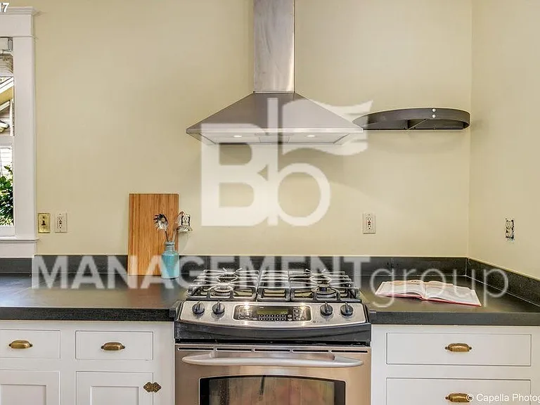 301 SW Nebraska St — Photo 6