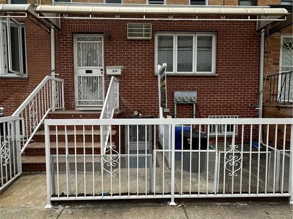 1762 64th St, Brooklyn, NY 11204