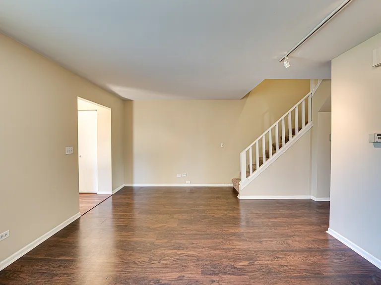 1320 Andover Dr — Photo 5