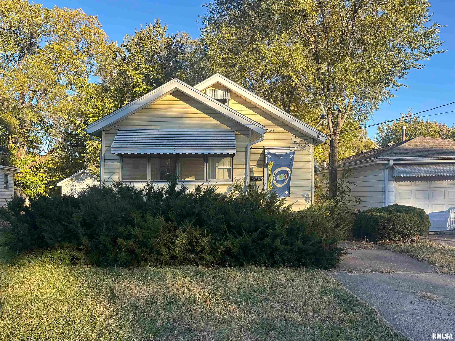 2308 N Ellis St photo 1