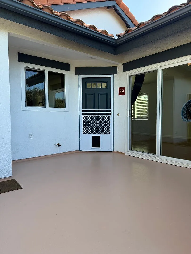 Building Photo - 39 Aubrieta