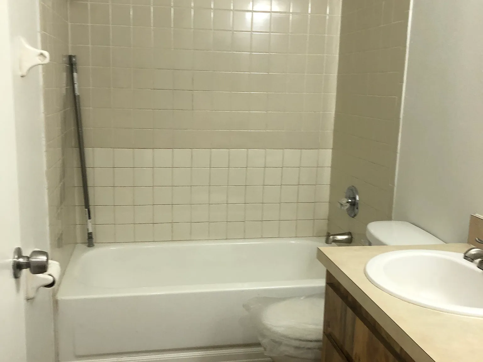 2741 W Beach St — Photo 3