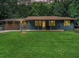 510 Crystal Valley Dr, Middlebury, IN 46540