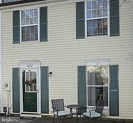 1st image of 1802 Greenwood Dr