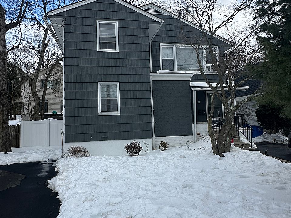 1st image of 122 Dean Dr #1