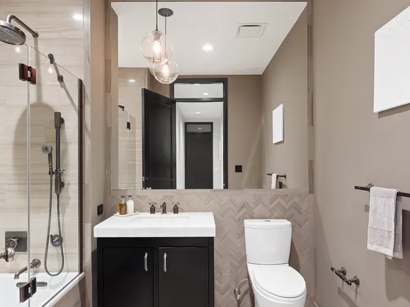 425 West 50th Street image 7 of 13