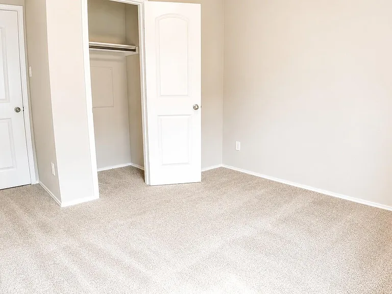 21422 Chester Cliff Ln — Photo 12
