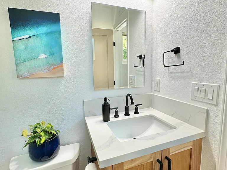 3234 Roberta Ln — Photo 4