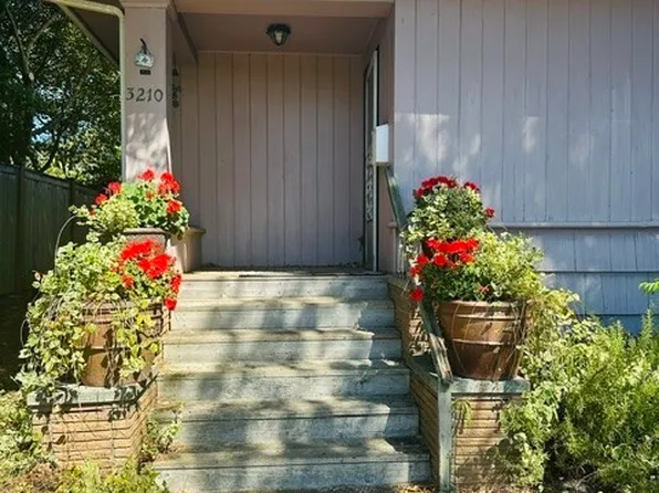 3210 NW 69th Street, Seattle, WA 98117