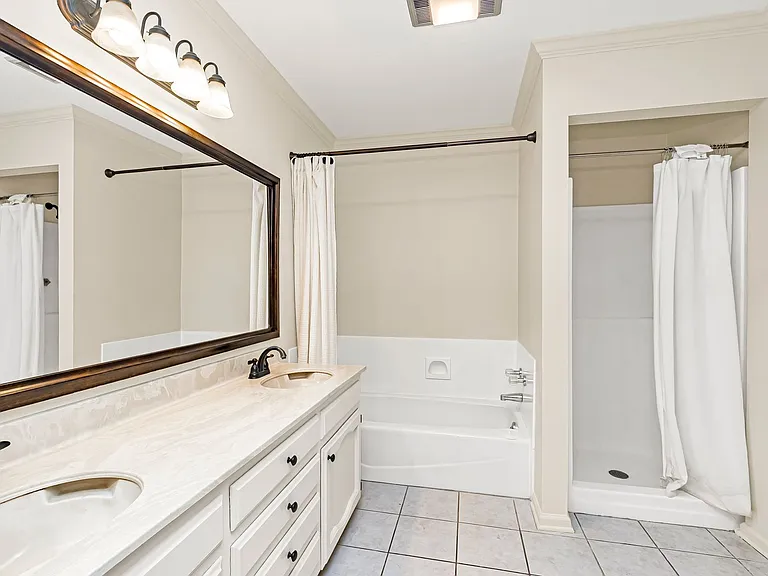 4188 Jefferson Woods Dr — Photo 5