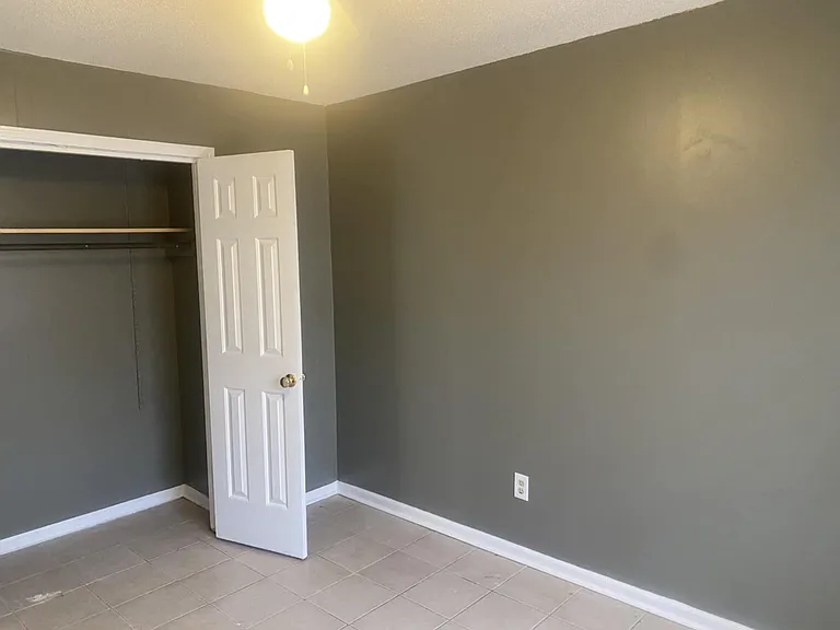 3064 Cromwell Ave — Photo 16