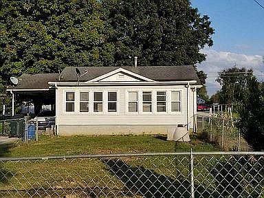 3rd image of 108 Bunnell Ave