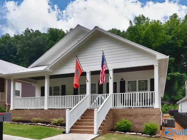 1521 Patterson St, Guntersville, AL 35976