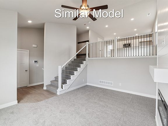 5th image of 381 Napoli Ave