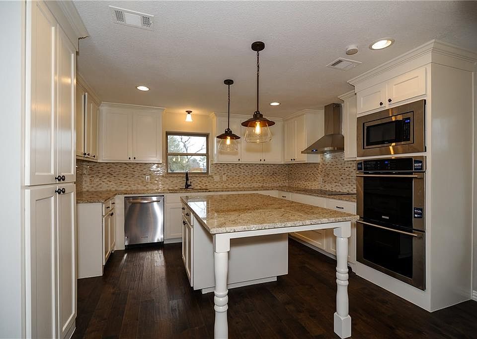 1st image of 350 Shiloh Dr