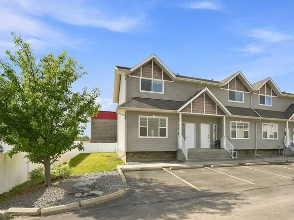 50 Lucky Pl #115, Sylvan Lake, AB T4S 0E3