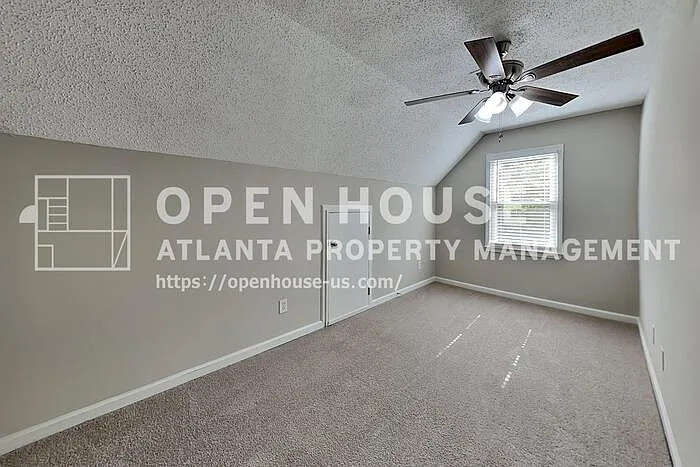 77 Vienna Way — Photo 17