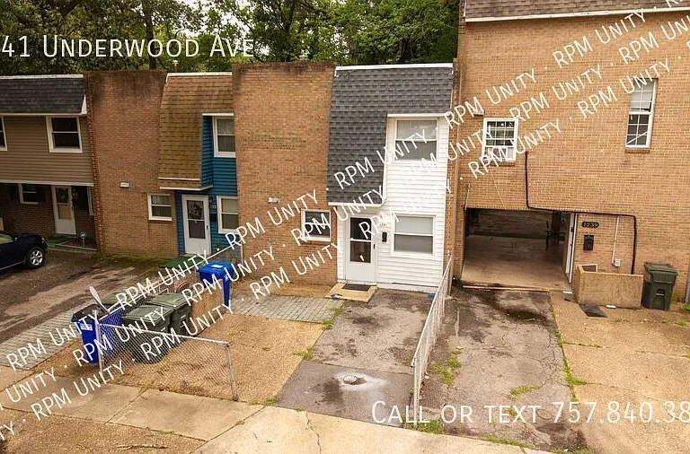1241 Underwood Ave — Photo 13