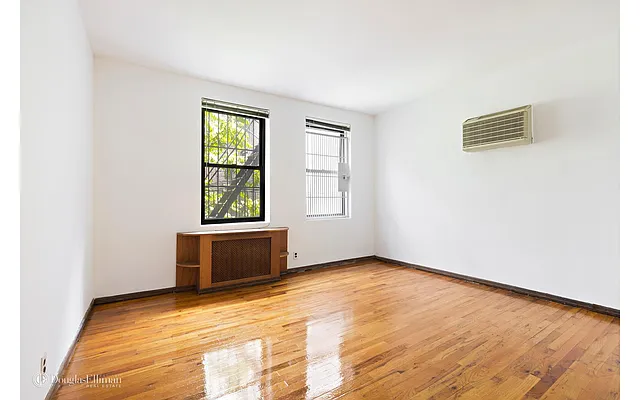 Rented by Douglas Elliman | media 27