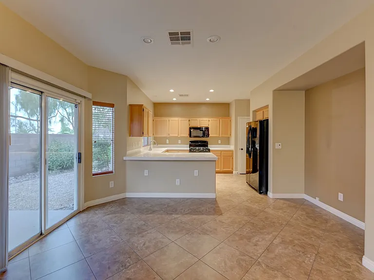 998 Veranda View Ave — Photo 2