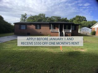 1 Poplar St, Woodruff, SC 29388