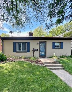 911 N 9th St, Dekalb, IL, 60115