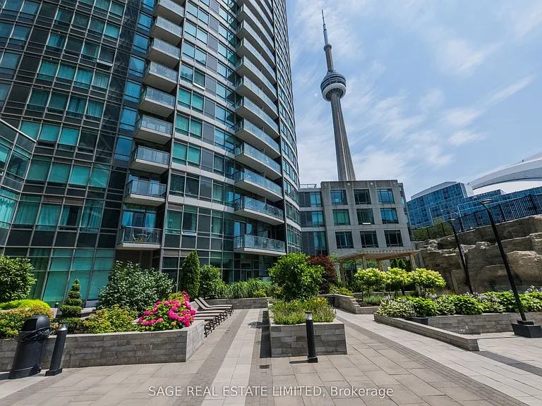 373 Front St W #208 — Photo 29