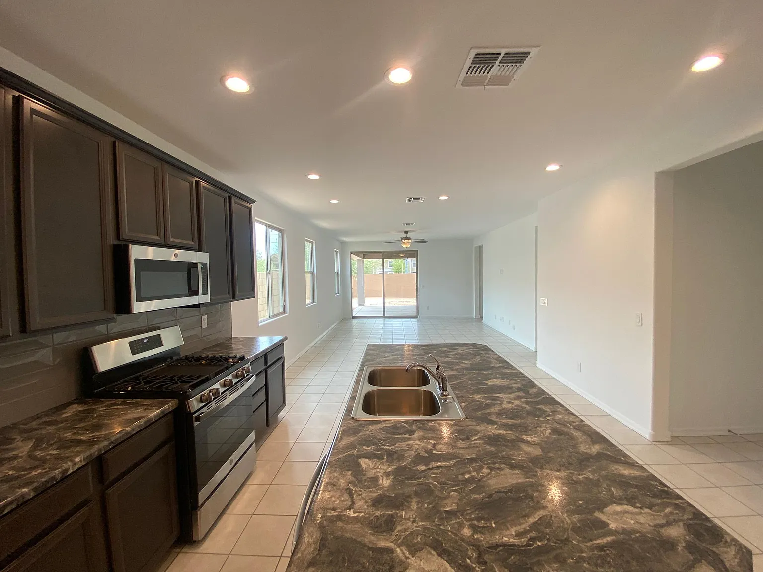 1615 E Paul Dr — Photo 4
