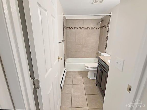 5th image of 4901 Chalet Dr Unit 309