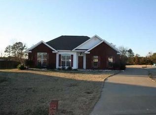 31 Autumn Trail Ct, Wetumpka, AL 36092