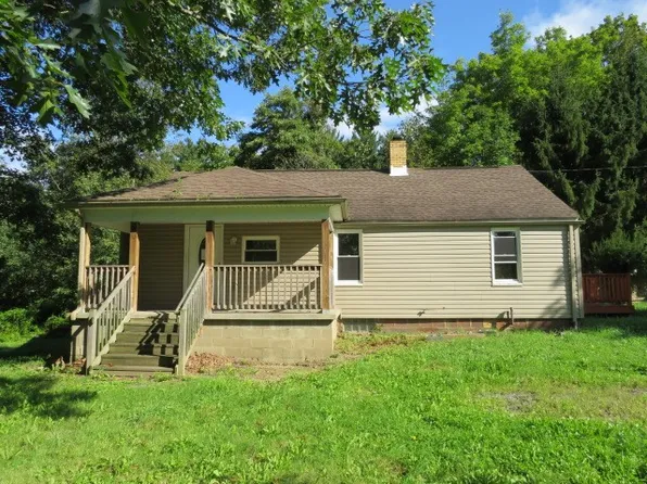 850 Barclay Hill Rd, Beaver, PA 15009