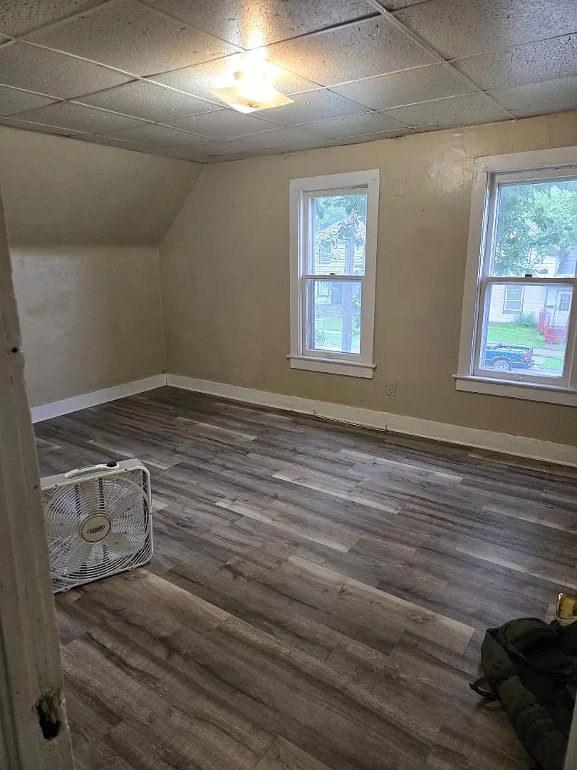 215 Center — Photo 2
