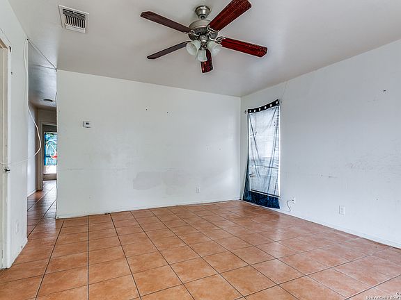 5th image of 7407 LATIGO DR