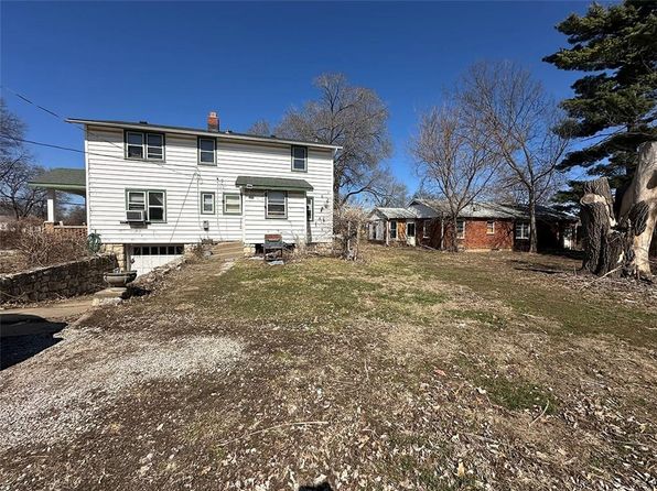 16131 & 16133 E 23rd St, Independence, MO 64055