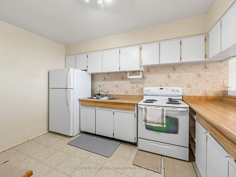 10 Martha Eaton Way #605 — Photo 3