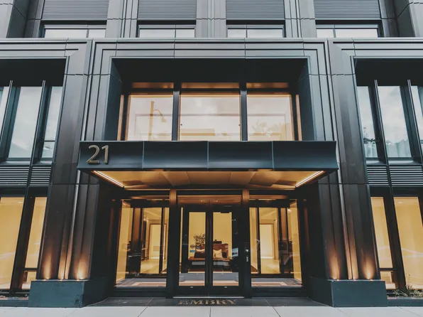 21 N May St #803, Chicago, IL 60607