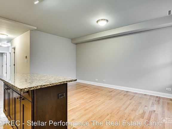 5th image of 2218 N Bissell St Unit 3