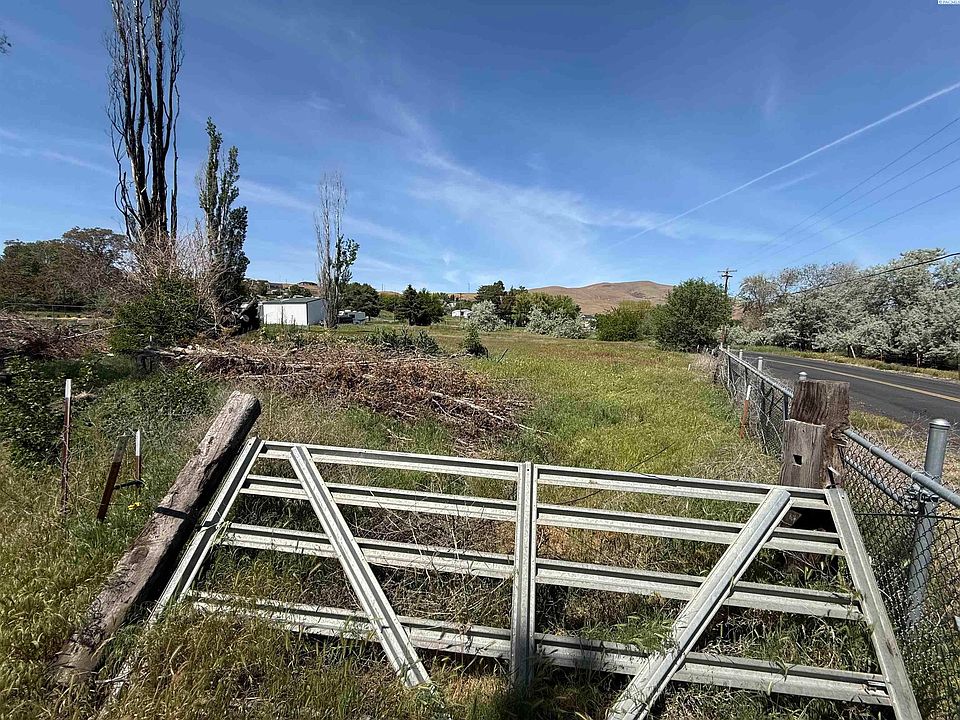 2nd image of 70304 N River Rd