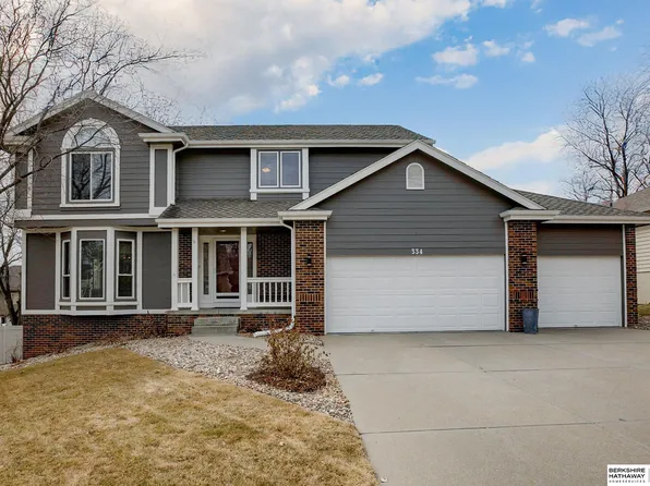 334 S 157th St, Omaha, NE 68118