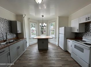 738 N 4th St, Sunbury, PA 17801