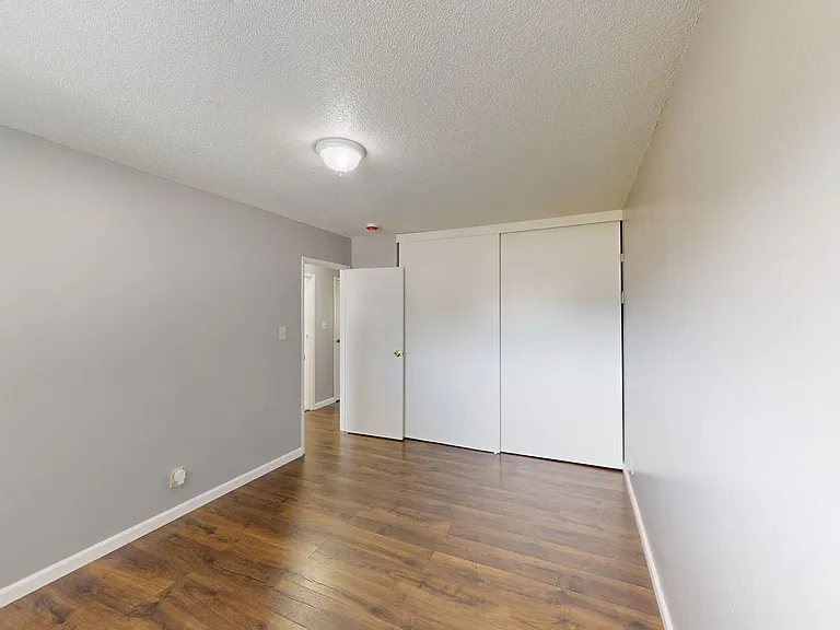 5550 Central Ave — Photo 16
